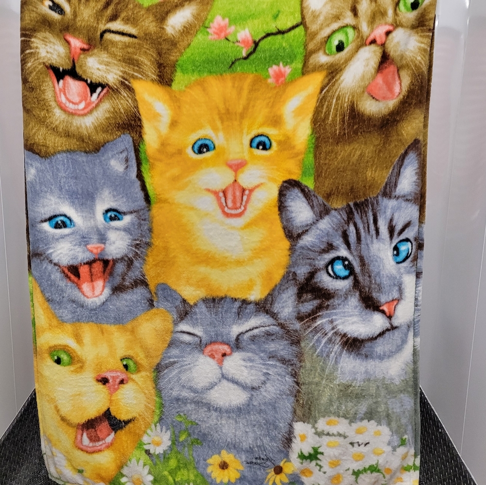 Adorable Kitties & Cats Super Soft Plush Throw Michael Searle 48 x 64 - Picture 4 of 7